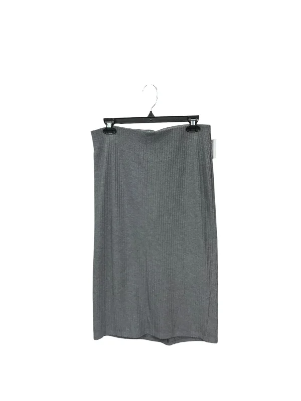 Skirt Maxi By Old Navy In Grey, Size: M